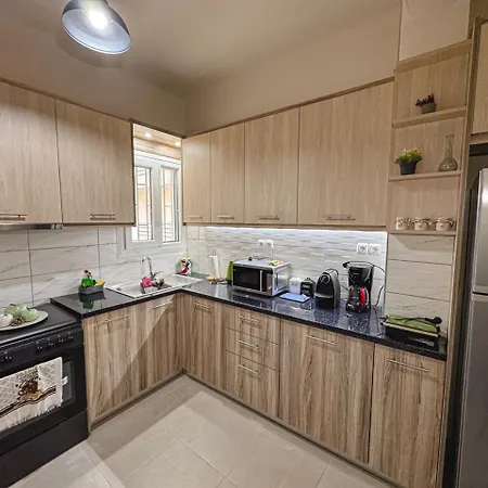 Spacious & Sunny 3bdr Athens