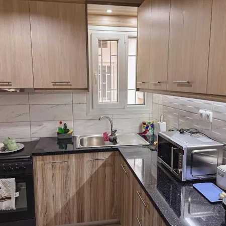 Apartment Spacious & Sunny 3bdr Athens