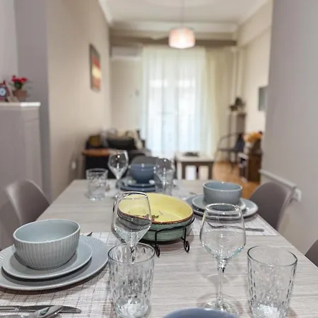 Spacious & Sunny 3bdr