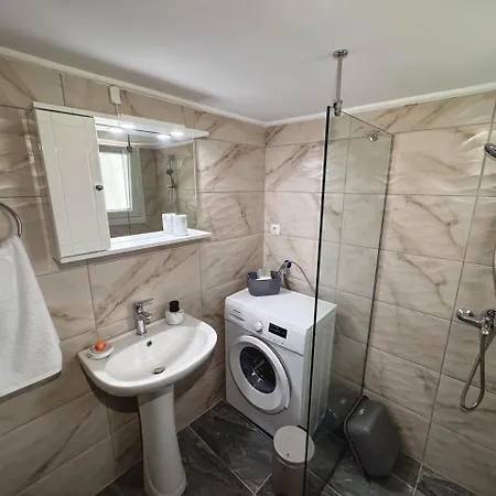 Spacious & Sunny 3bdr Apartment Athens