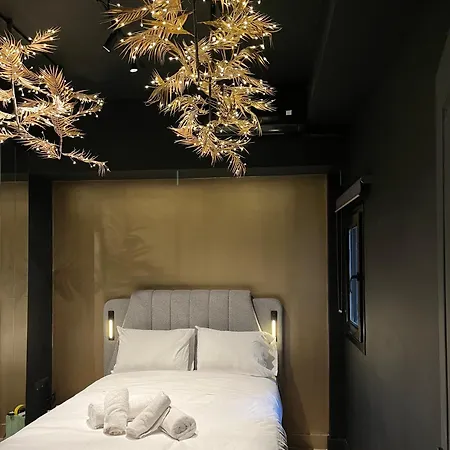 Apartment Tsakalof Luxe Living