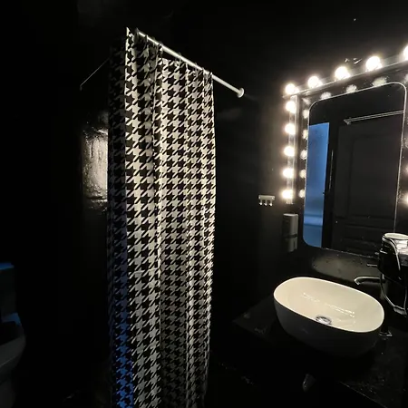Tsakalof Luxe Living Apartment *