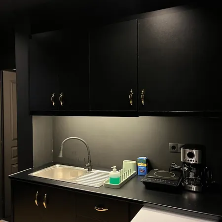 Tsakalof 17 Elegance Apartment Athens