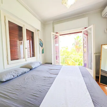 Kato Patisia In A Shared Homestay Athens