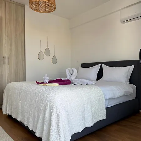 Th0 Futuristic Luxury Two Bedrooms With High-tech Amenities Apartment *