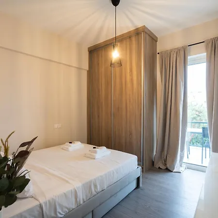 Relaxing Voula Hideaway *
