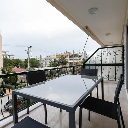 Relaxing Voula Hideaway Apartment *