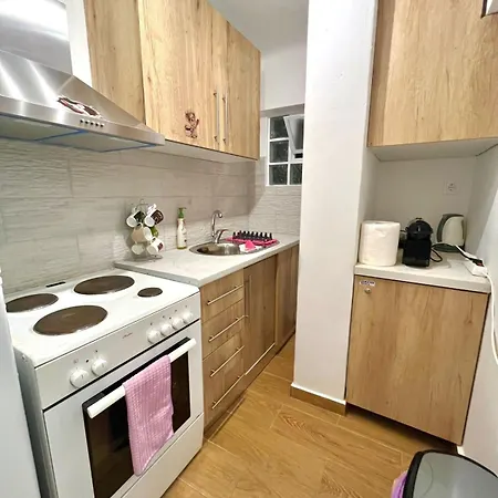 Cosy Victoria Metro Station Flat * Athens