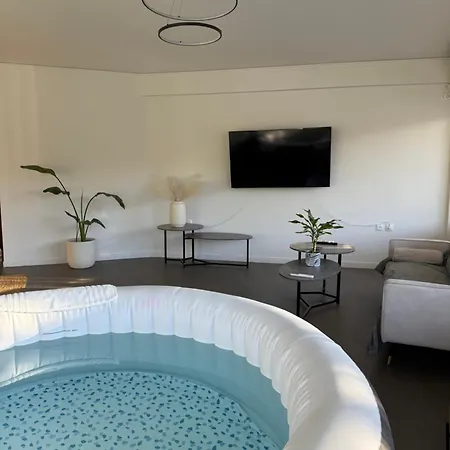 Sunny Private Jacuzzi Hydromassage Athens