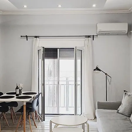 Centro Acropolis Apartment *