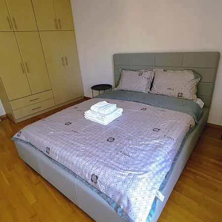 Lucky Apartment *