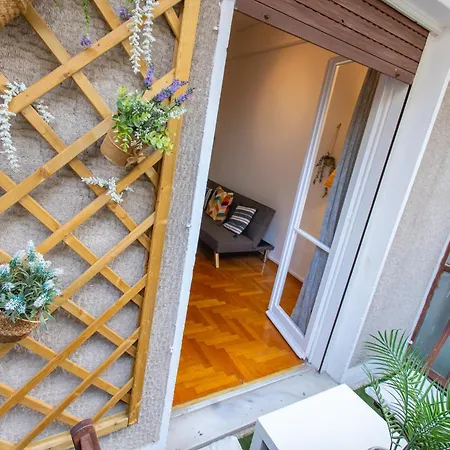 Historic Getaway Apartment *