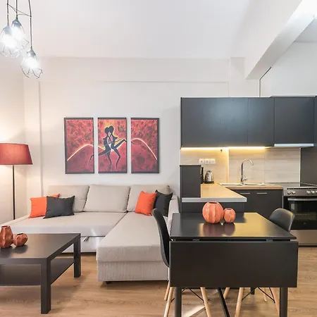 Apartment Cozy & Stylish 2br In Neos Kosmos