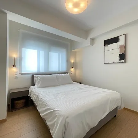 Cultural Retreat Stylish Near Stavros Niarchos Center Apartment