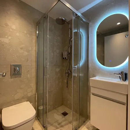Cultural Retreat Stylish Near Stavros Niarchos Center Apartment