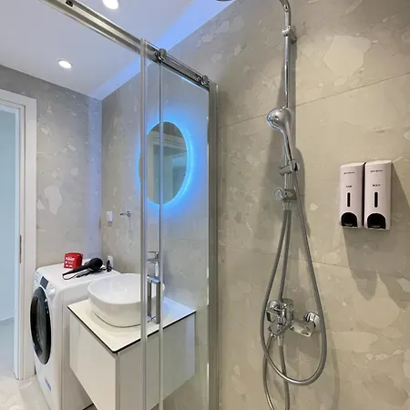 Cultural Retreat Stylish Near Stavros Niarchos Center *