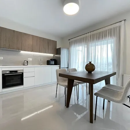 Cultural Retreat Stylish Near Stavros Niarchos Center
