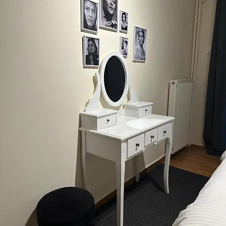 Koukaki Urban Retreat, Steps From The Acropolis Apartment *