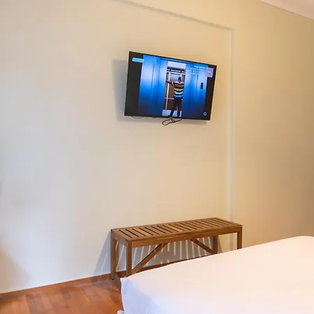Apartment 100 Steps Metro Kato Patisia Cozy In *