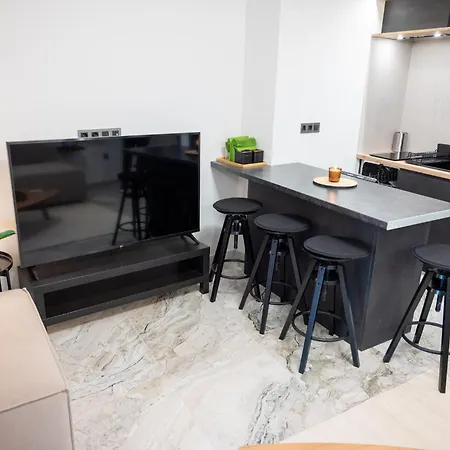 Athenee Apartment *