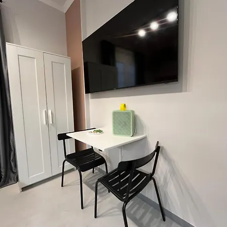 Iris Kondrigktonos Apartment Athens