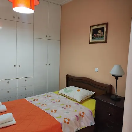 Emilia And Nikos Marousi Apartment *