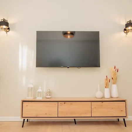 Chic 2br With Vintage Charm Apartment Athens