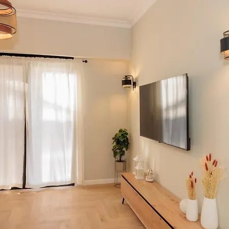 Chic 2br With Vintage Charm Apartment Athens