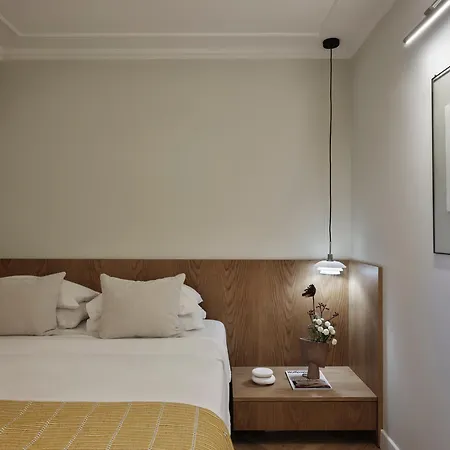 Aparthotel Presidential Suites, By