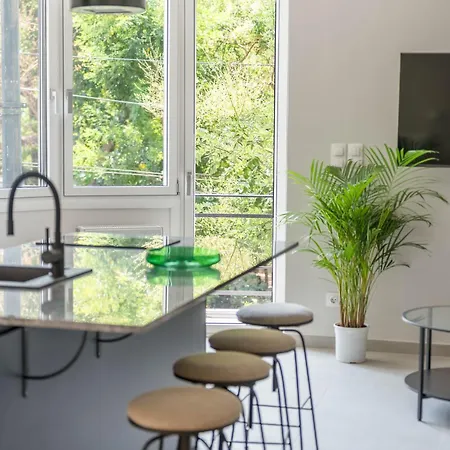 Apartment Culture Retreat Near Archaeological Museum By Upstreet
