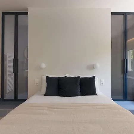Apartment Culture Retreat Near Archaeological Museum By Upstreet