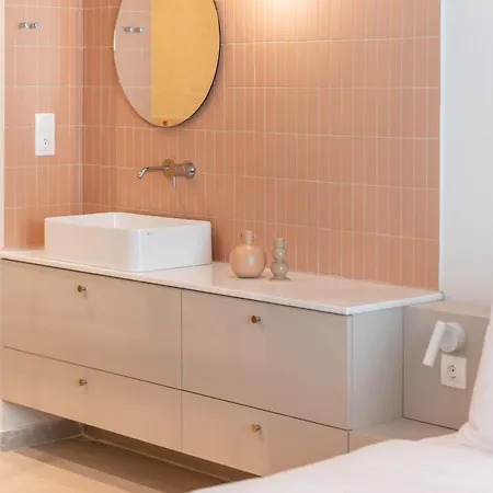 Apartment Culture Retreat Near Archaeological Museum By Upstreet *