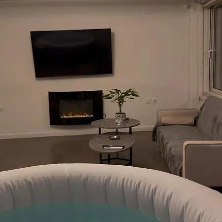 Sunny Private Jacuzzi Hydromassage *