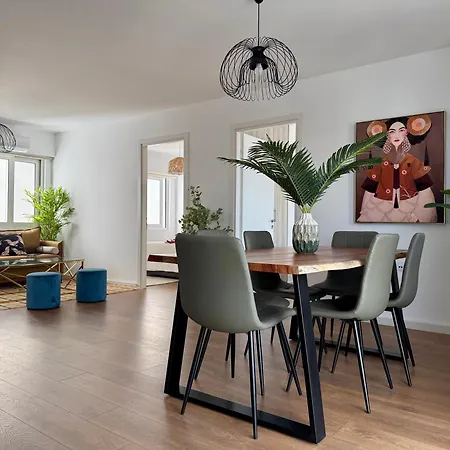 Th0 Futuristic Luxury Two Bedrooms With High-tech Amenities *