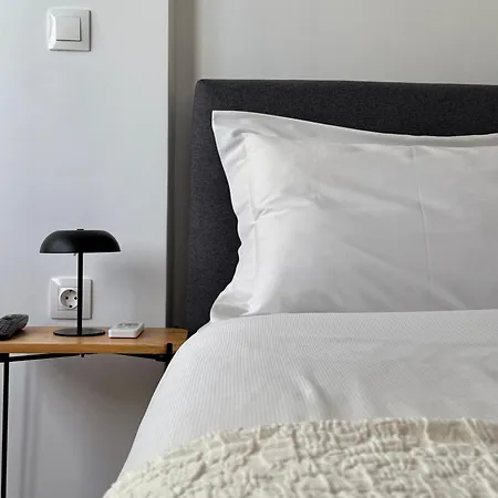 Apartment Th0 Futuristic Luxury Two Bedrooms With High-tech Amenities Athens
