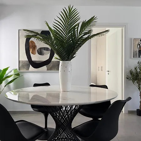 Th0 Futuristic Luxury Two Bedrooms With High-tech Amenities Apartment Athens