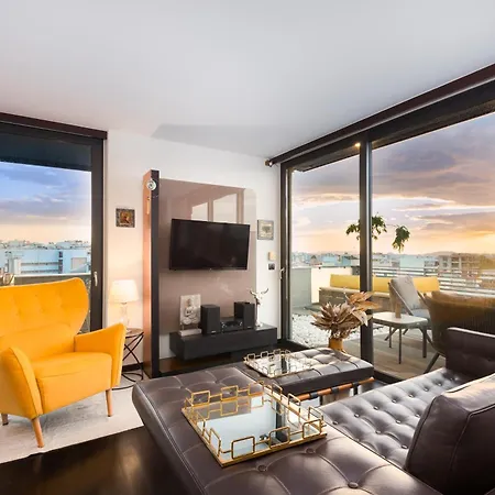 Apartment Acropolis View Luxe Penthouse With Outdoor Terrace Hottub