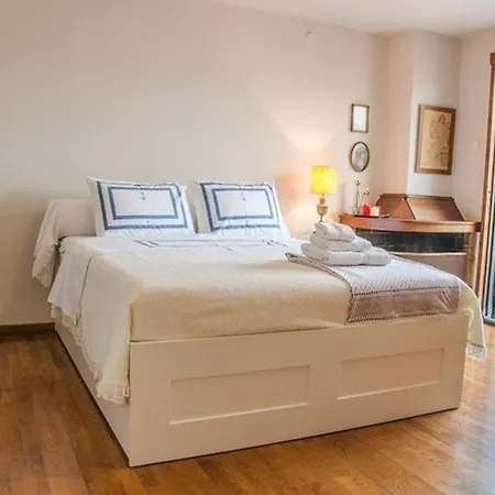 Anafiotika Fos Cycladic Home! *