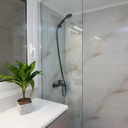 Apartment Peaceful With Quiet Private Yard In Kallithea