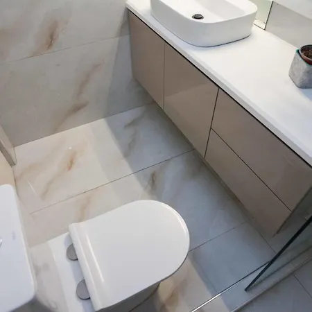 Apartment Peaceful With Quiet Private Yard In Kallithea Athens