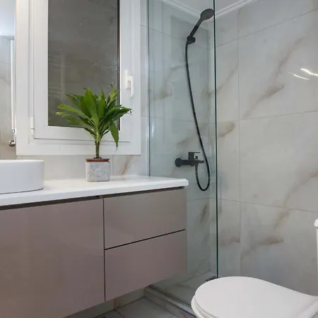 Apartment Peaceful With Quiet Private Yard In Kallithea Athens