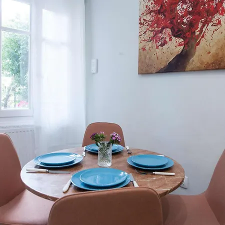 Peaceful With Quiet Private Yard In Kallithea * Athens