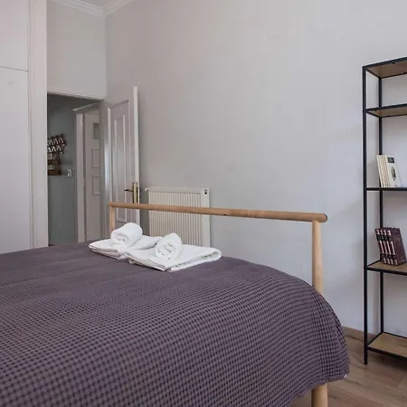 Peaceful With Quiet Private Yard In Kallithea Apartment Athens