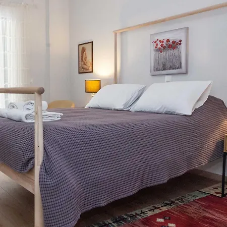 Apartment Peaceful With Quiet Private Yard In Kallithea Athens