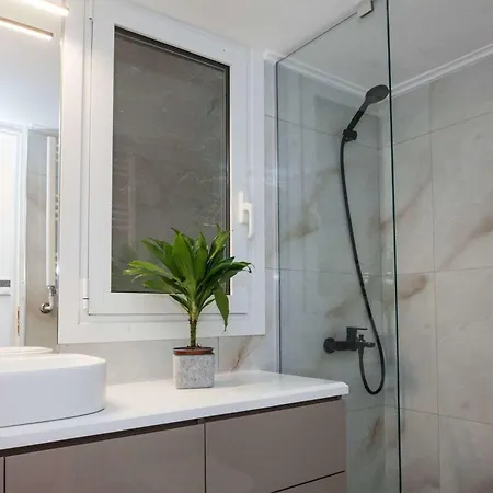 Apartment Peaceful With Quiet Private Yard In Kallithea Athens