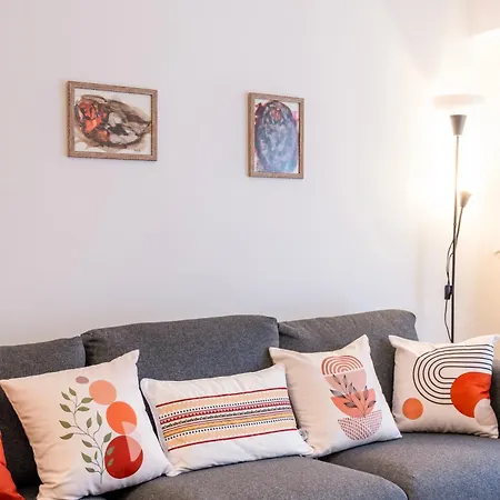 Modern 2-bedroom Next To Caravel *
