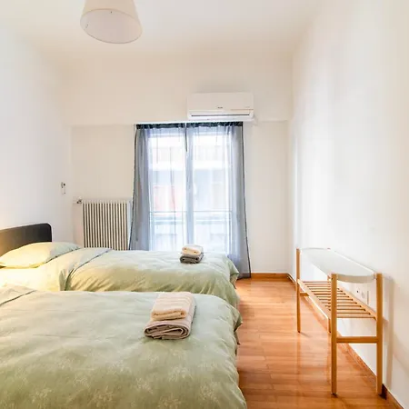 Modern 2-bedroom Next To Caravel Apartment