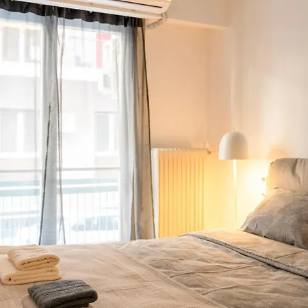 Modern 2-bedroom Next To Caravel Apartment *