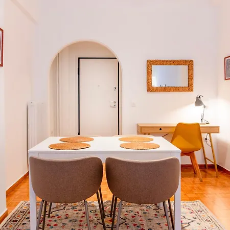 Modern 2-bedroom Next To Caravel *