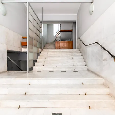 Apartment Modern 2-bedroom Next To Caravel